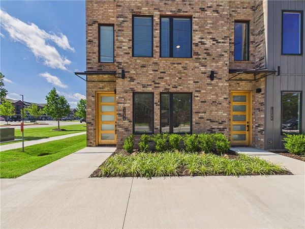 4100 W Olive Street , Rogers, AR 72756
