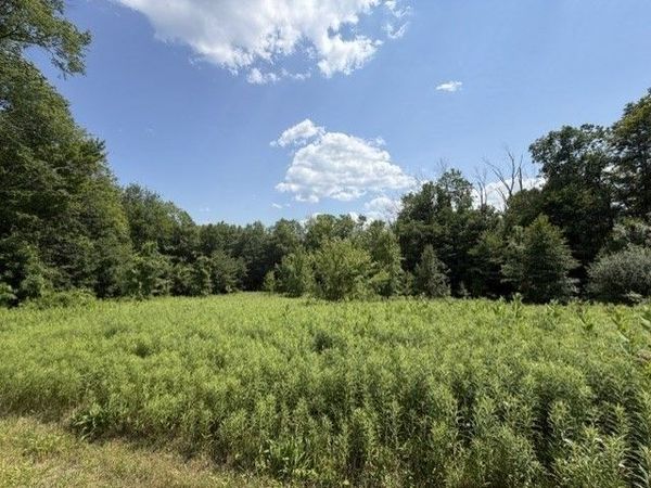 26 Deer Run, Becket, MA 01223