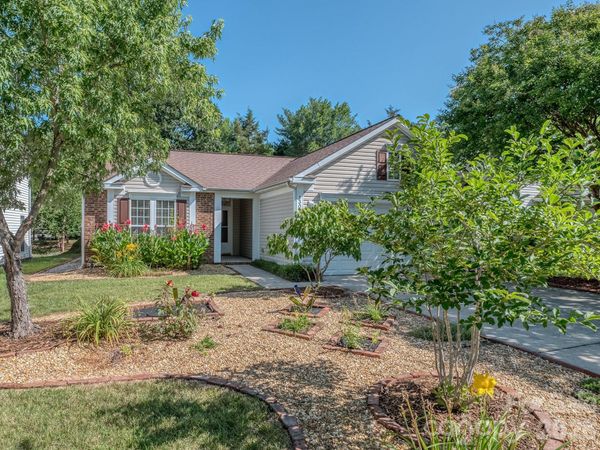 13050 Planters Row Drive, Charlotte, NC 28278