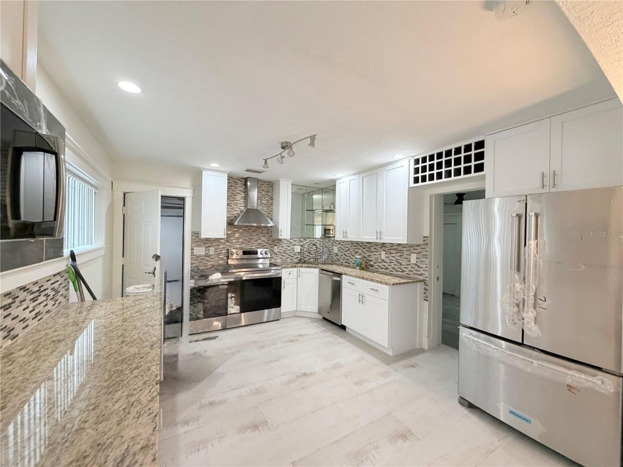 1843 Oklahoma Avenue Ne, Saint Petersburg, FL 33703 Photo
