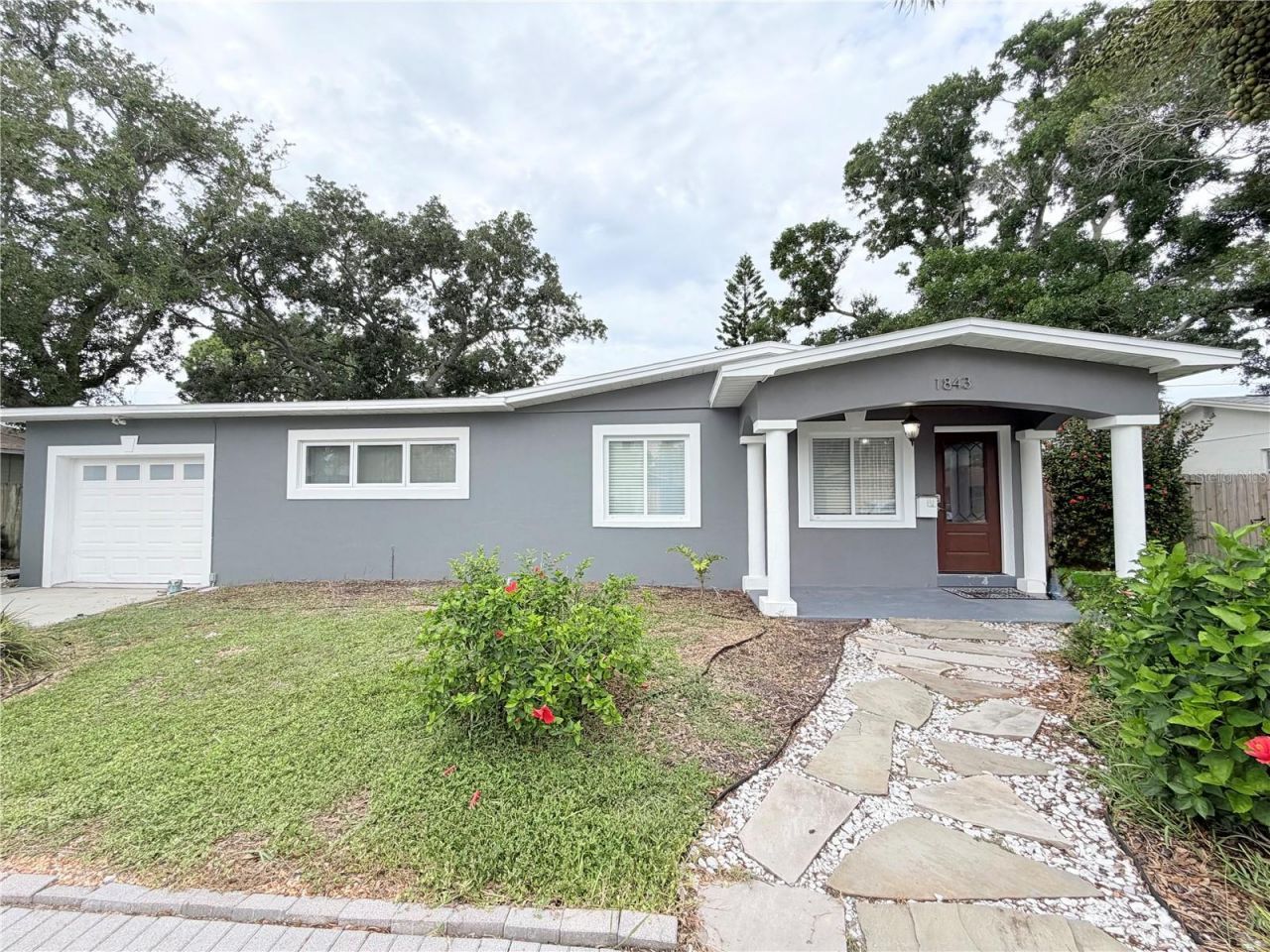 1843 Oklahoma Avenue Ne, Saint Petersburg, FL 33703 Photo