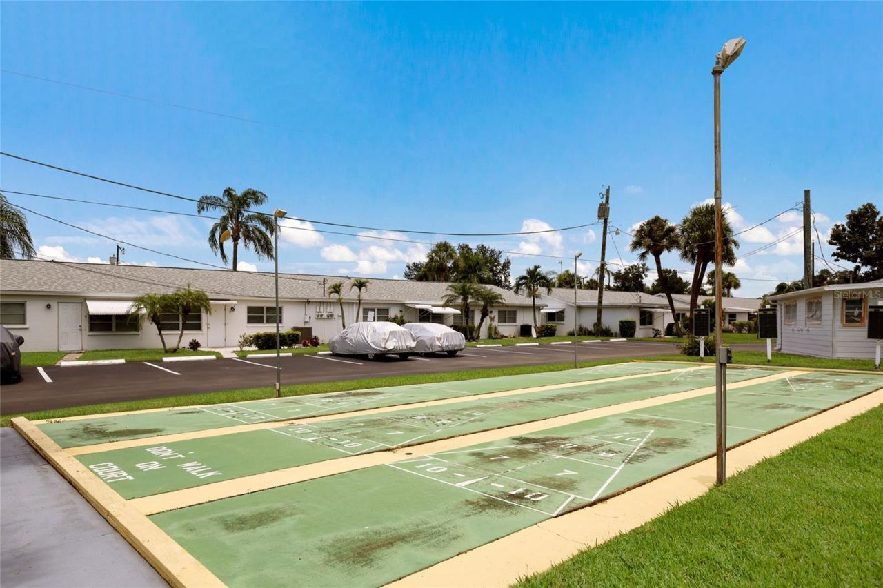 5994 Hibiscus Drive , Bradenton, FL 34207 Photo
