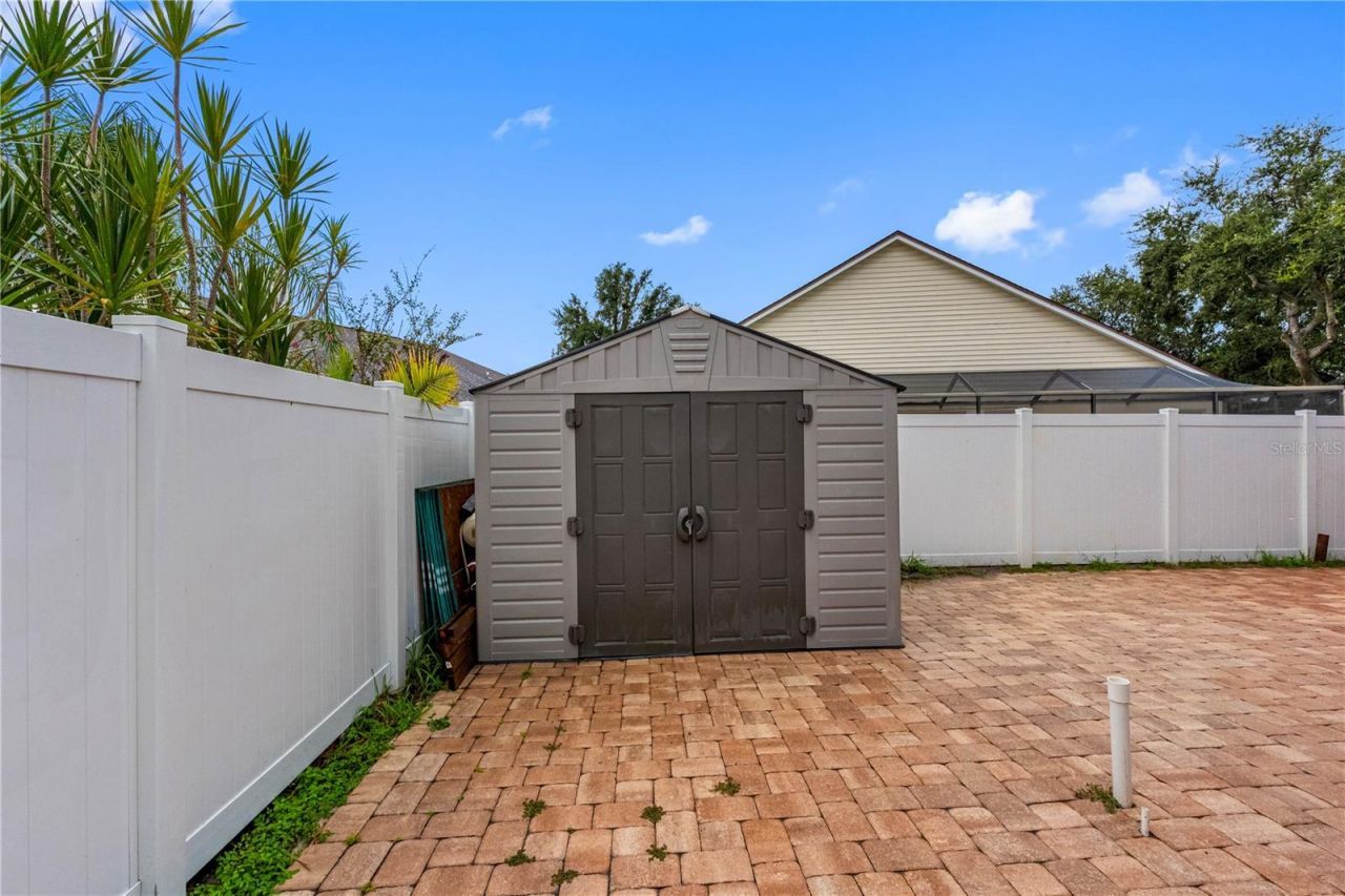 3306 Pin Oak Lane , Tampa, FL 33618 Photo