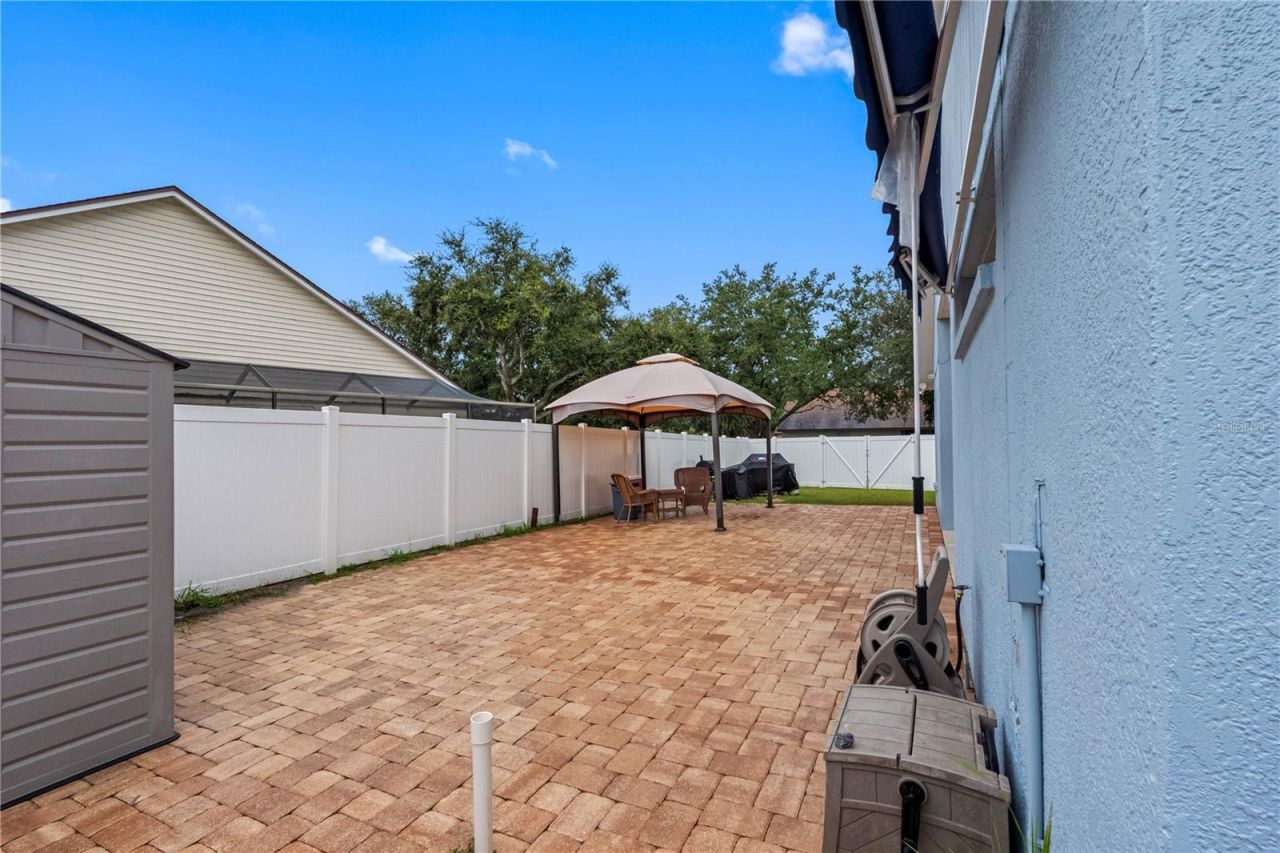 3306 Pin Oak Lane , Tampa, FL 33618 Photo