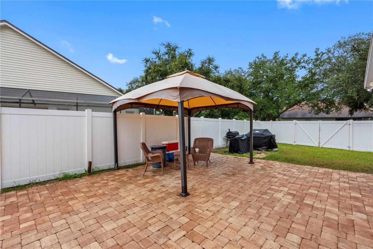 3306 Pin Oak Lane , Tampa, FL 33618 Photo