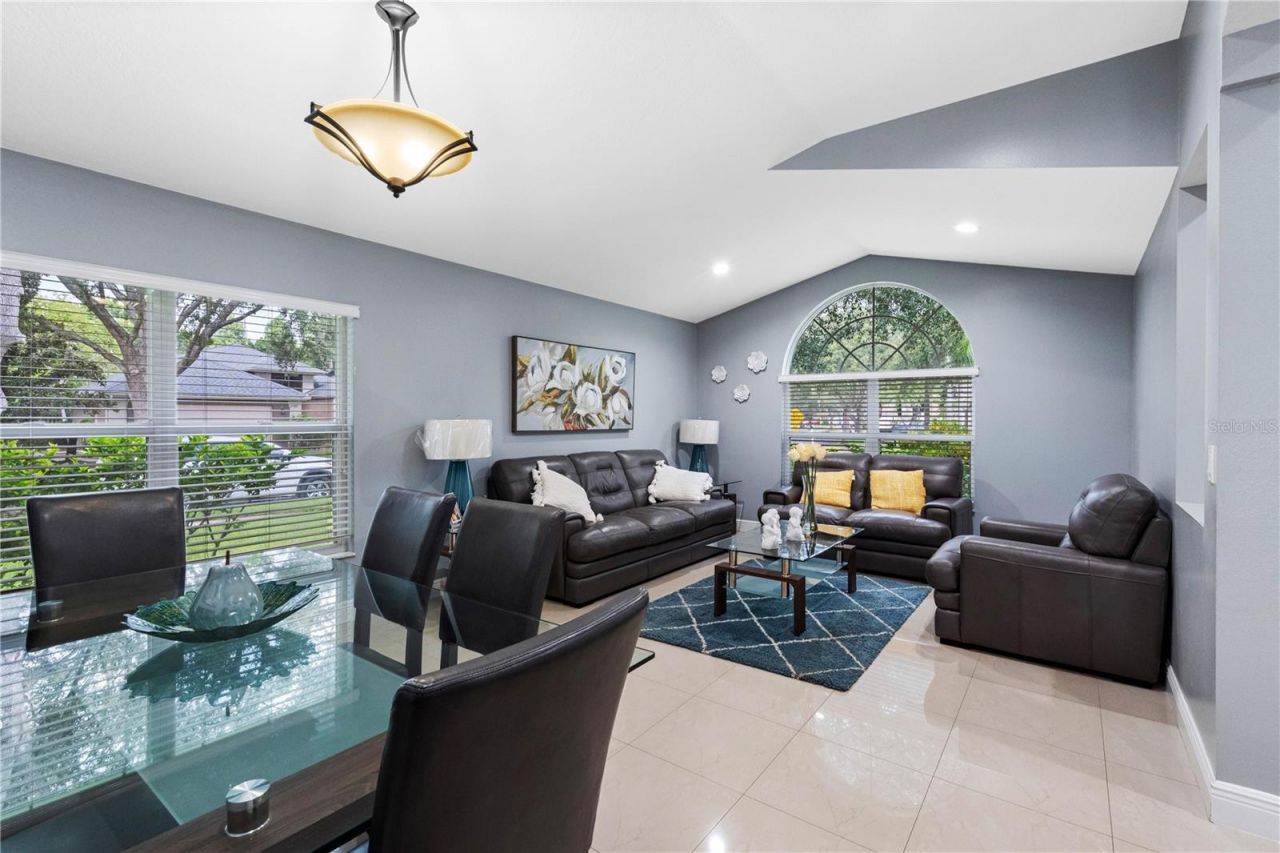 3306 Pin Oak Lane , Tampa, FL 33618 Photo