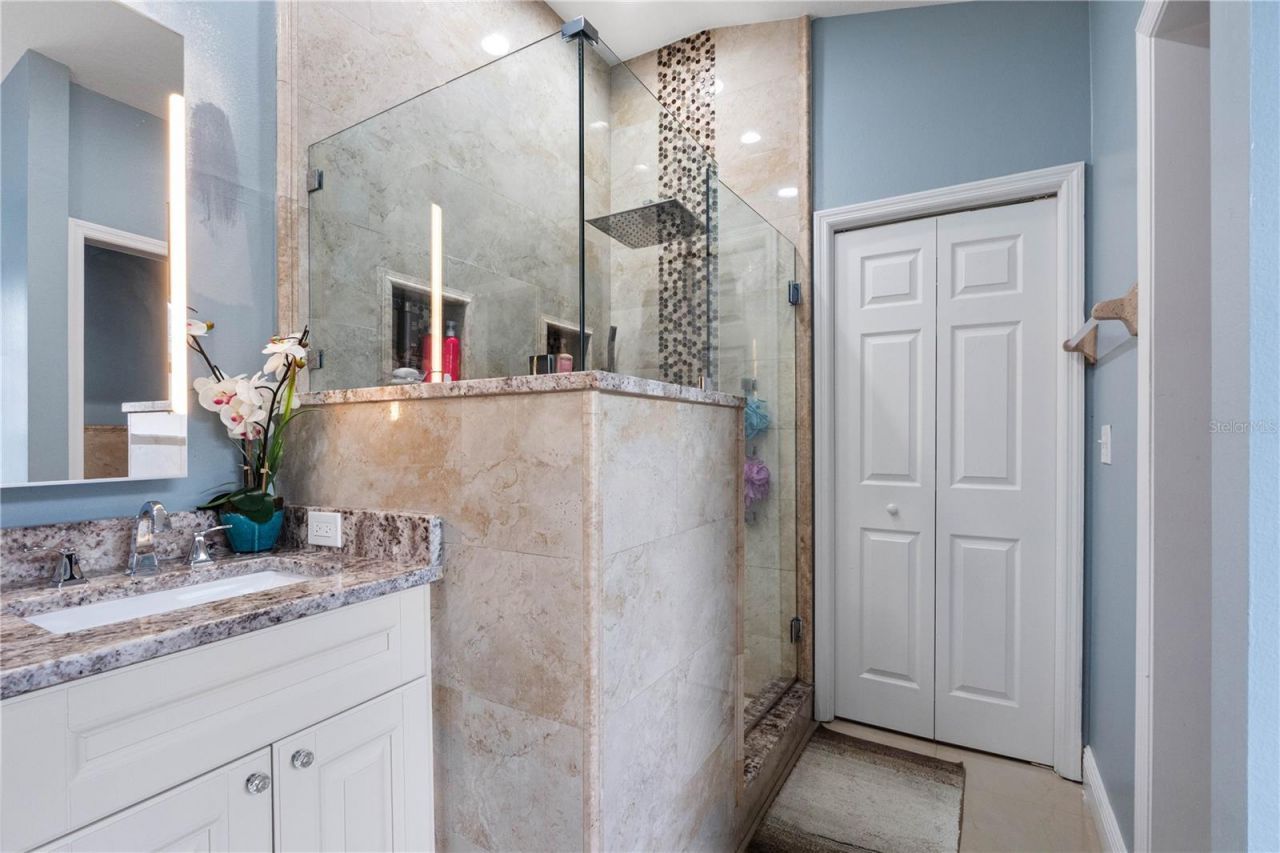3306 Pin Oak Lane , Tampa, FL 33618 Photo