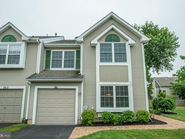261 SEQUOIA DRIVE, NEWTOWN, PA 18940