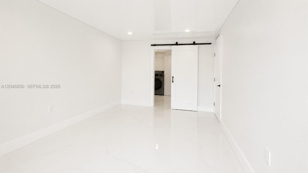 9682 Fontainebleau Blvd, Unit 203, Miami, FL 33172 Photo