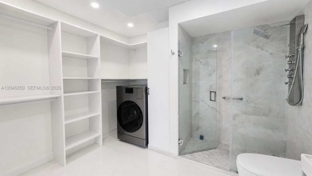 9682 Fontainebleau Blvd, Unit 203, Miami, FL 33172 Photo