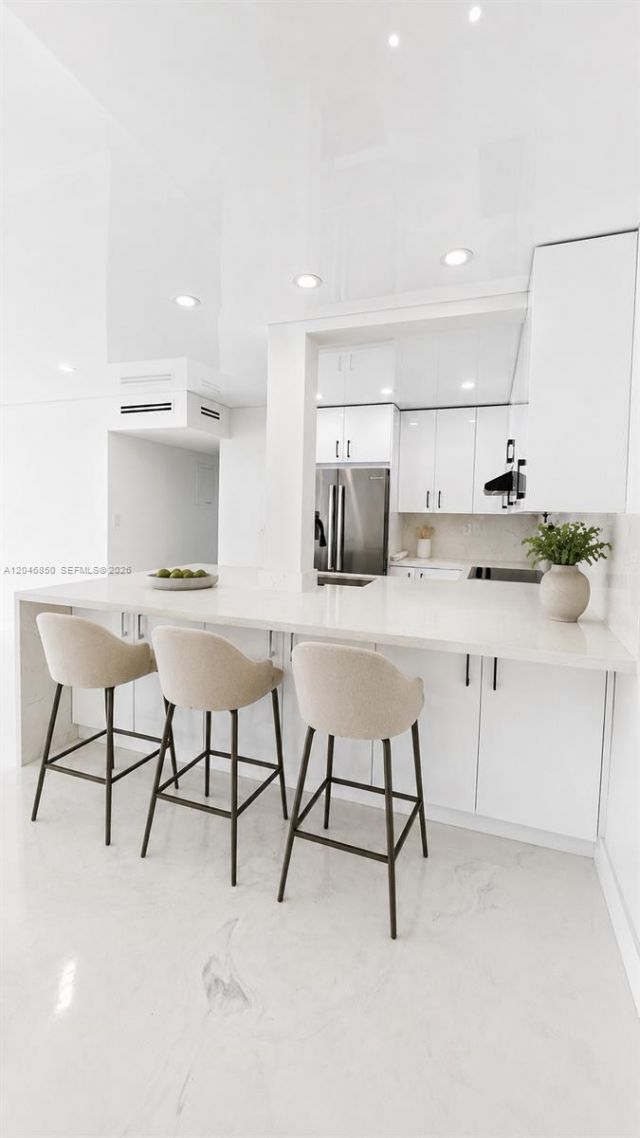9682 Fontainebleau Blvd, Unit 203, Miami, FL 33172 Photo