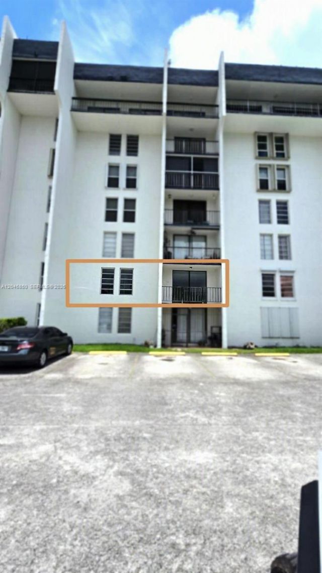 9682 Fontainebleau Blvd, Unit 203, Miami, FL 33172 Photo