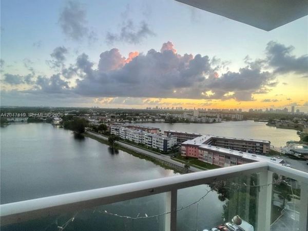 1351 NE Miami Gardens Dr , Unit 1514E, Miami, FL 33179