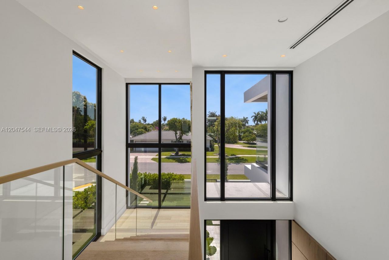 1099 NE 4th Ave , Boca Raton, FL 33432 Photo