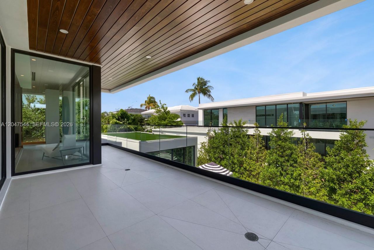 1099 NE 4th Ave , Boca Raton, FL 33432 Photo