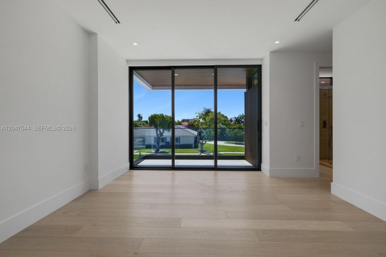 1099 NE 4th Ave , Boca Raton, FL 33432 Photo