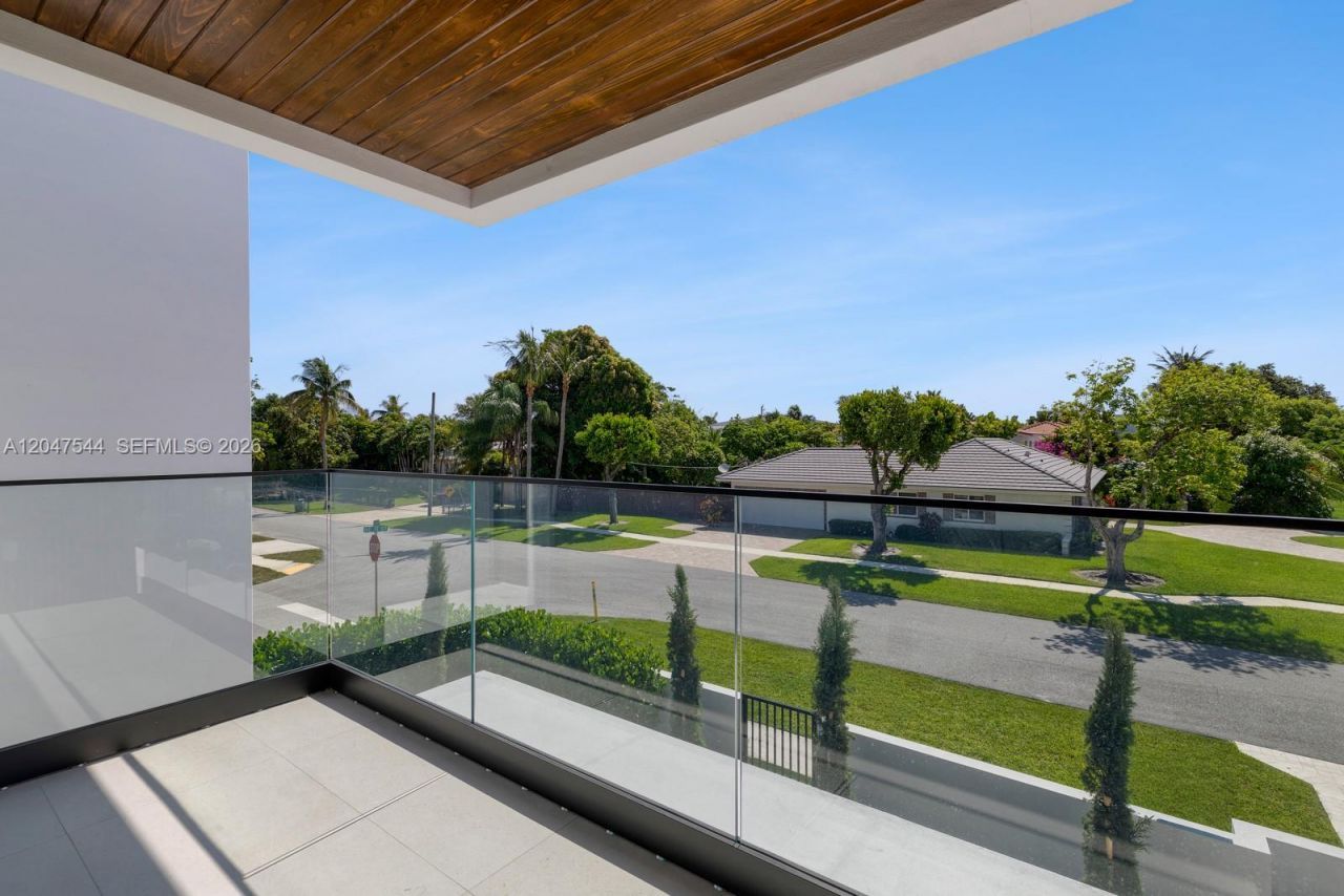 1099 NE 4th Ave , Boca Raton, FL 33432 Photo