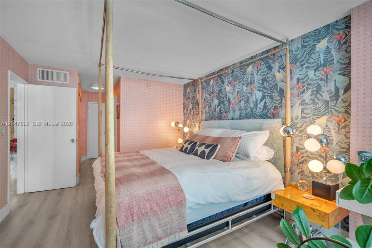 1228 West Ave , Unit 1213, Miami Beach, FL 33139 Photo