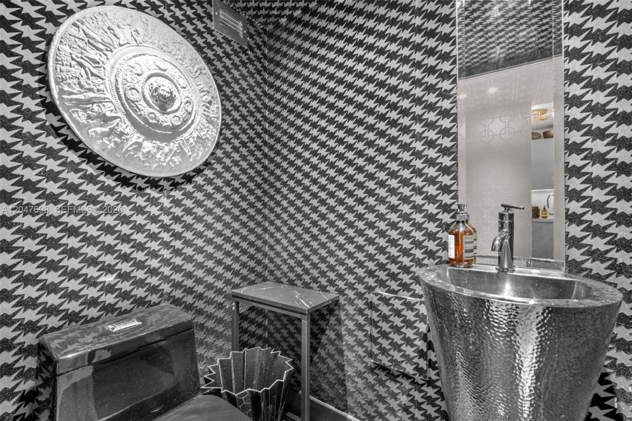 1228 West Ave , Unit 1213, Miami Beach, FL 33139 Photo