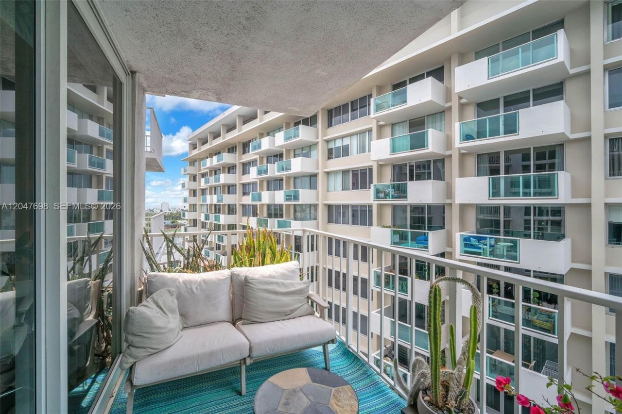 1228 West Ave , Unit 1213, Miami Beach, FL 33139 Photo