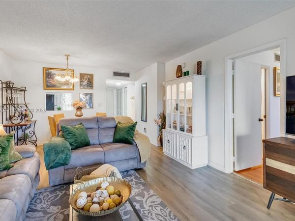 6000 NW 64th Ave , Unit 110, Tamarac, FL 33319