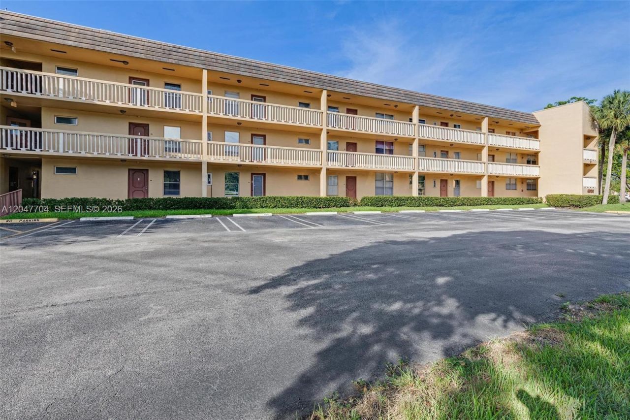 6000 NW 64th Ave , Unit 110, Tamarac, FL 33319 Photo