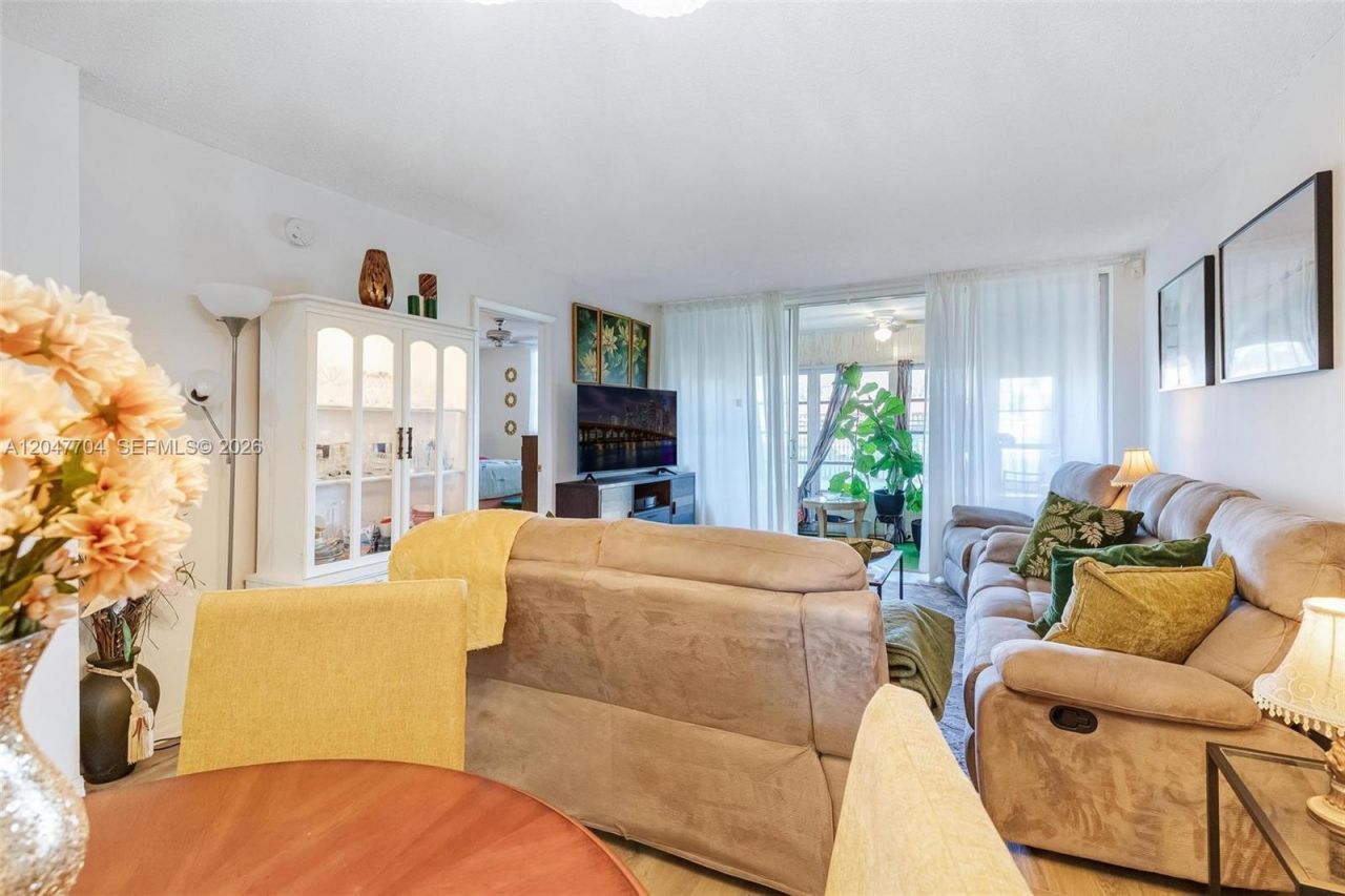 6000 NW 64th Ave , Unit 110, Tamarac, FL 33319 Photo