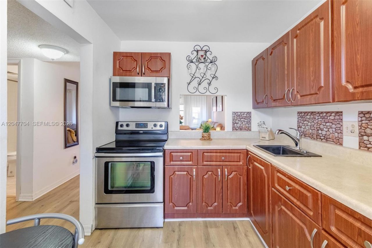 6000 NW 64th Ave , Unit 110, Tamarac, FL 33319 Photo