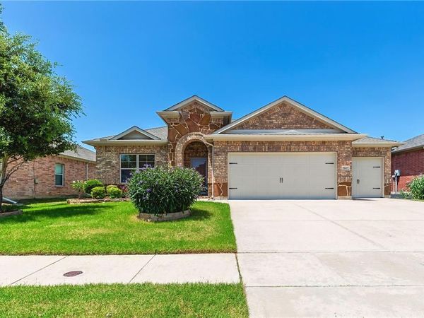 5847 Candlelight Lane, Grand Prairie, TX 75052