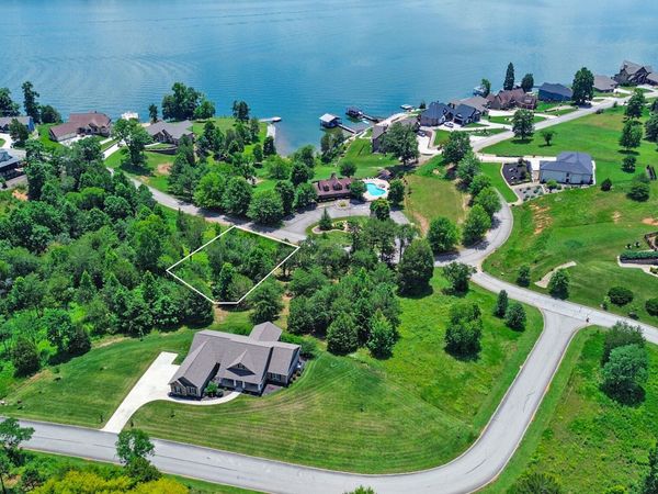 Serenity Drive, Harriman, TN 37748