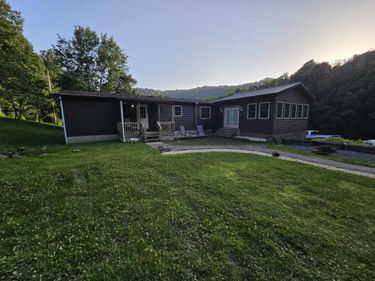 133 Forest Lane, Mannington, WV 26582