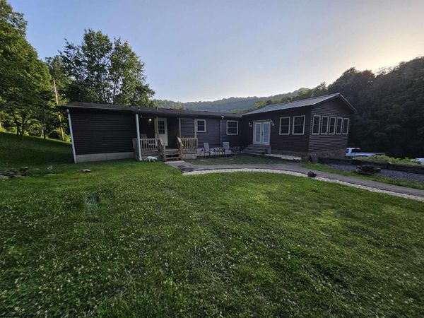 133 Forest Lane, Mannington, WV 26582