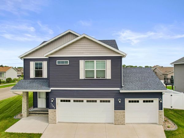 1202 Southwood Drive , Dilworth, MN 56529