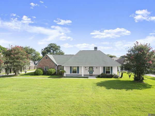 38278 Oakleigh Ln, Prairieville, LA 70769