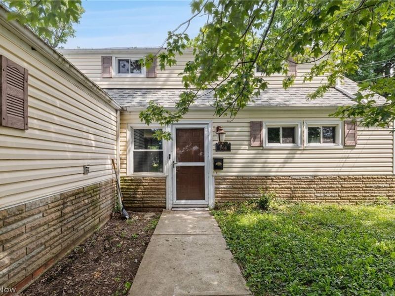 29061 W Willowick Drive, Willowick, OH 44095 Photo 2