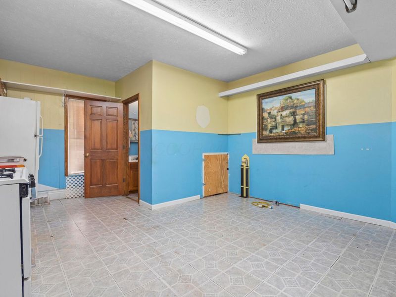807 1st Street NE, Massillon, OH 44646 Photo 8