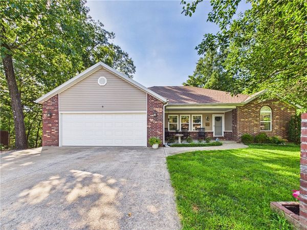 8 Benwick Lane , Bella Vista, AR 72714