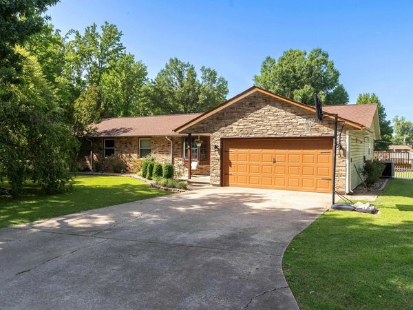 305 W HAMILTON Street, Energy, IL 62933