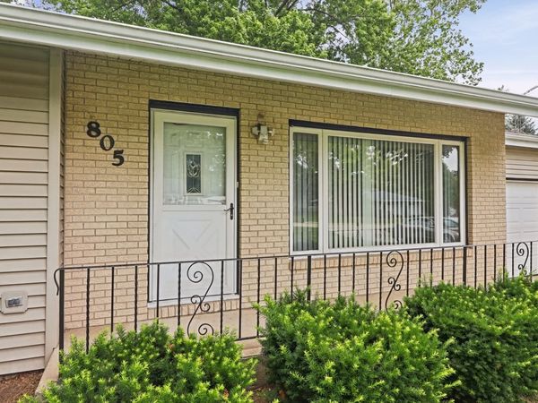 805 Garfield Street , Harvard, IL 60033