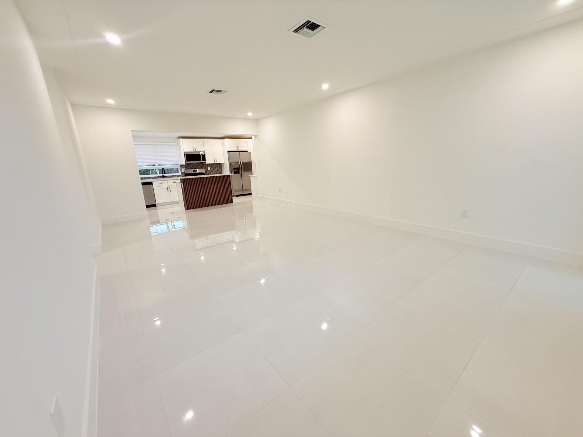 345 Pinehurst Road, Palm Springs, FL 33461 Photo