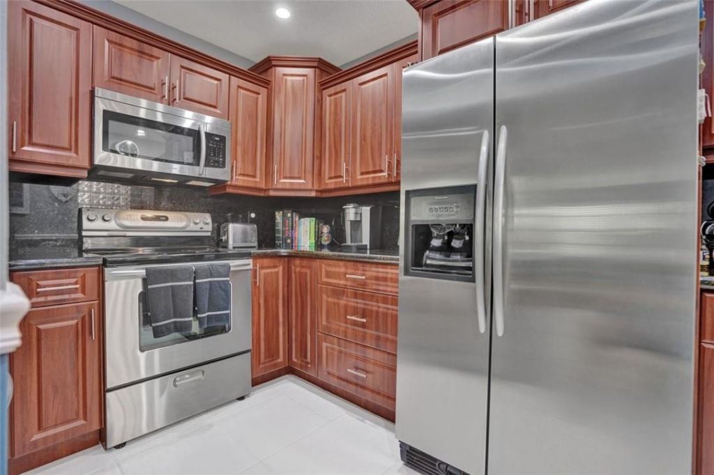 10791 NW 14th Street, Unit 303, Plantation, FL 33322 Photo