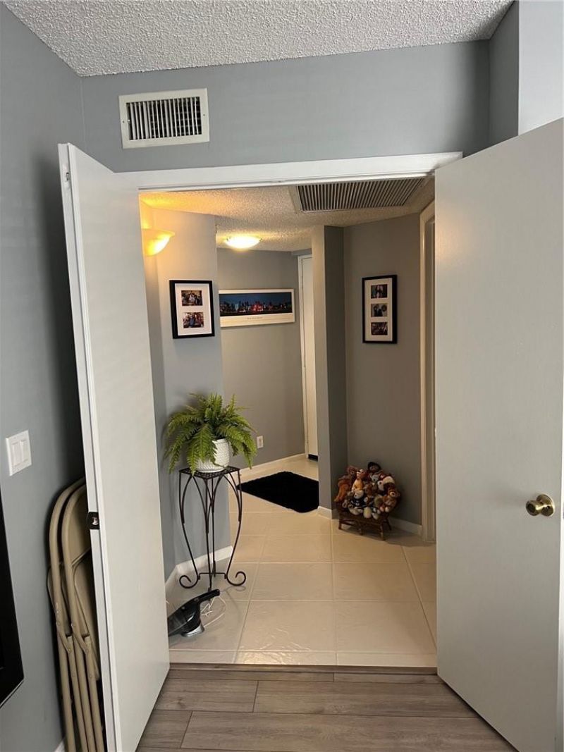 10791 NW 14th Street, Unit 303, Plantation, FL 33322 Photo