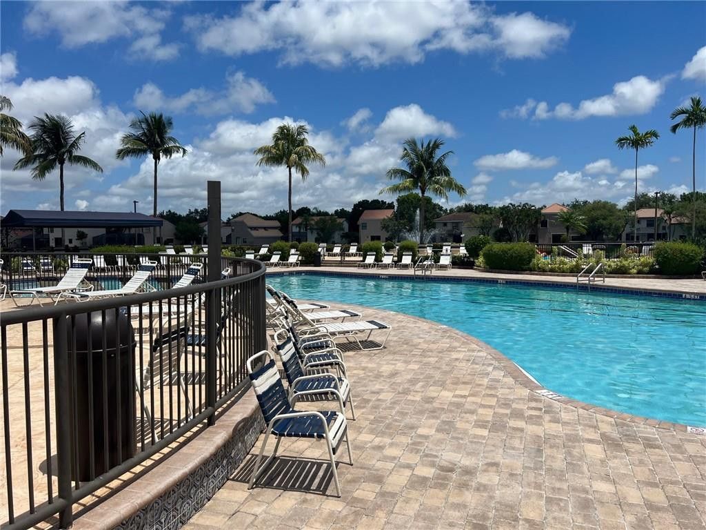10791 NW 14th Street, Unit 303, Plantation, FL 33322 Photo