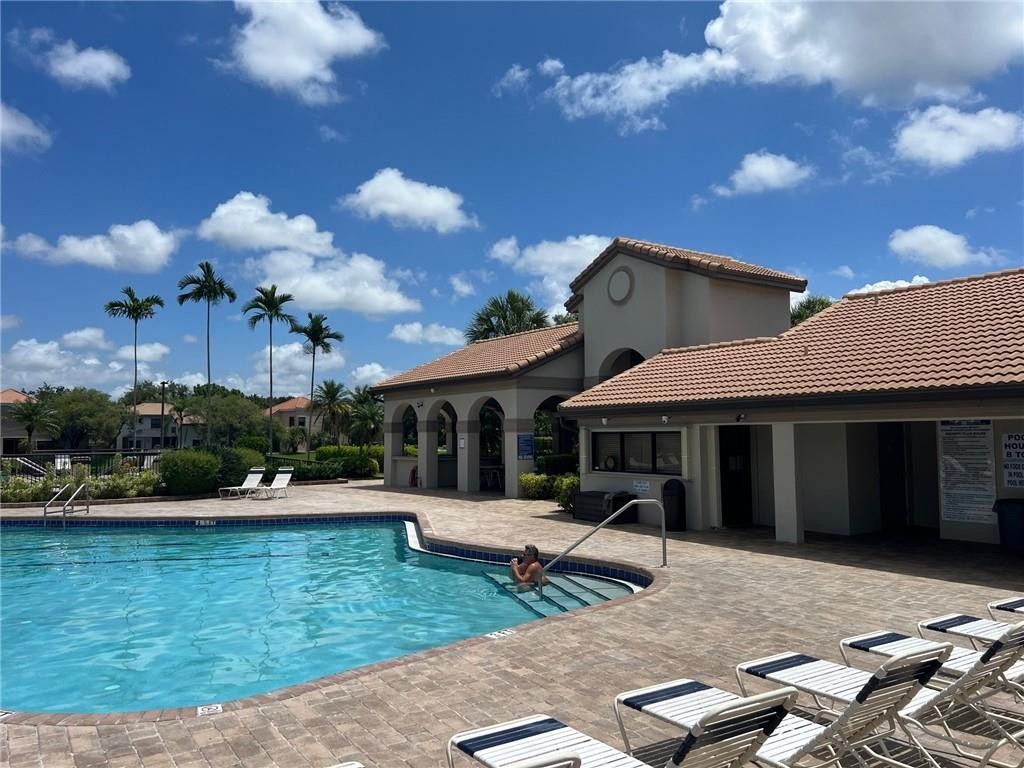 10791 NW 14th Street, Unit 303, Plantation, FL 33322 Photo