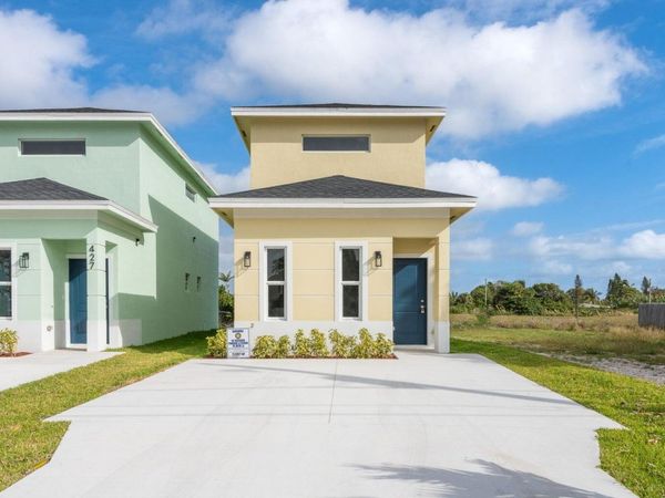 425 NW 13th Avenue, Boynton Beach, FL 33435