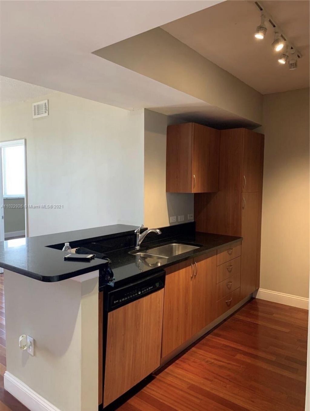 18800 NE 29th Avenue, Unit 815, Aventura, FL 33180 Photo