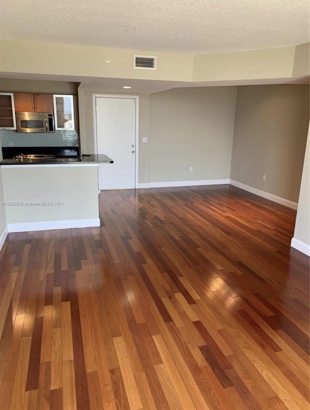 18800 NE 29th Avenue, Unit 815, Aventura, FL 33180 Photo