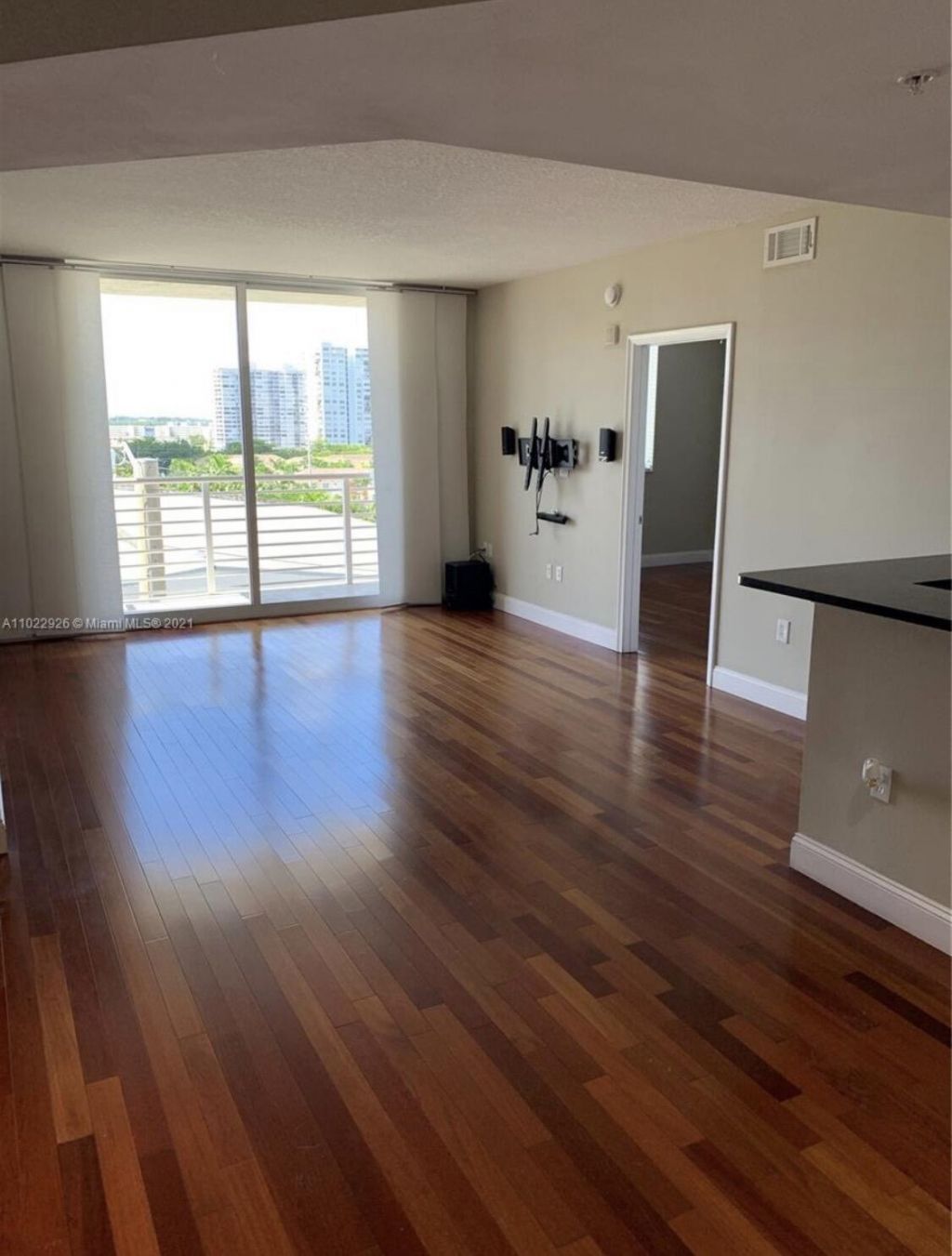 18800 NE 29th Avenue, Unit 815, Aventura, FL 33180 Photo