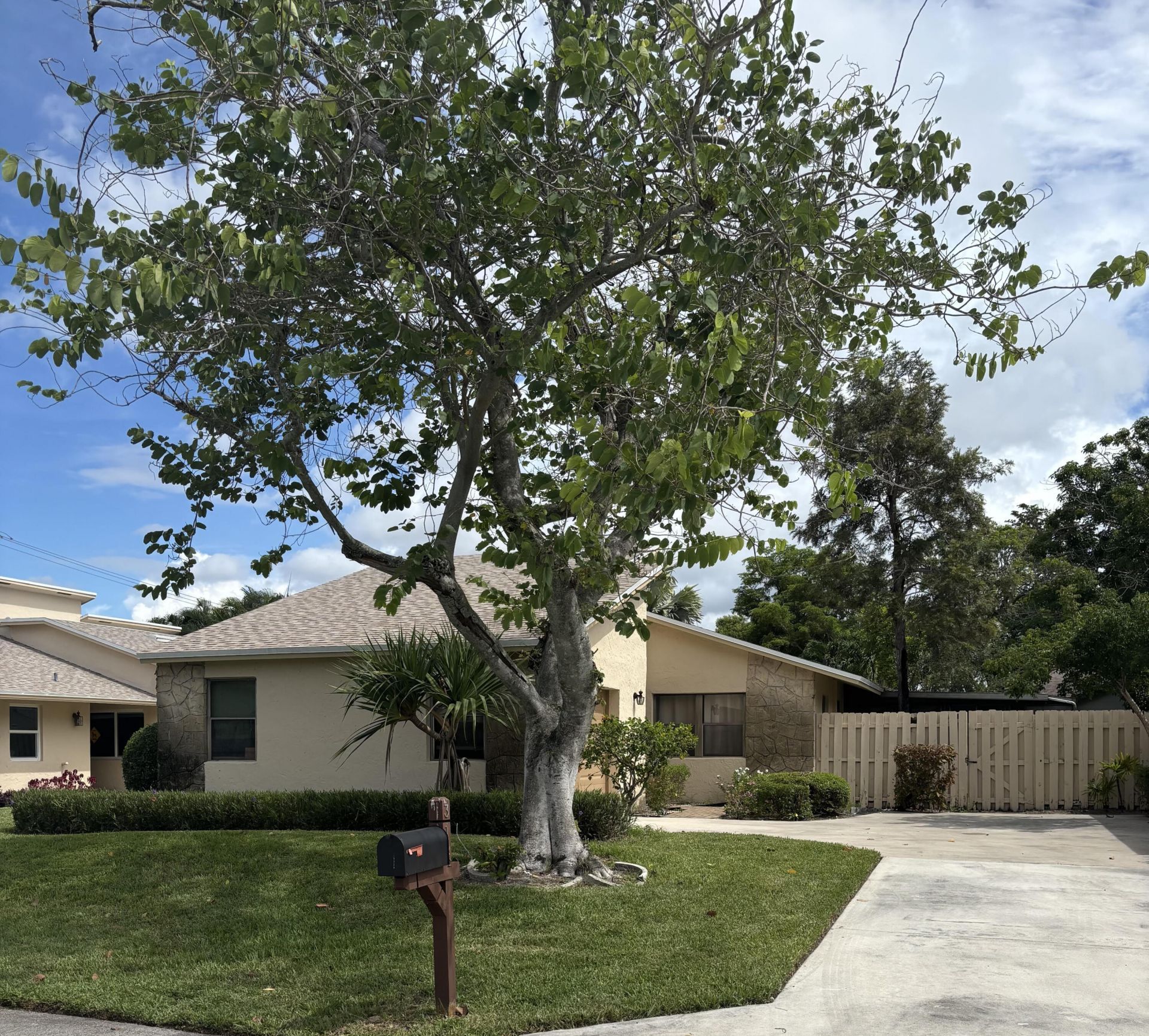 3155 NW 9th Street, Delray Beach, FL 33445 Main Photo