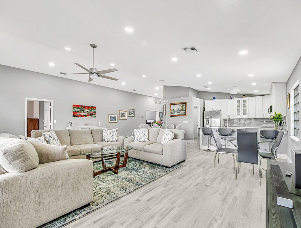 8075 Duomo Circle, Boynton Beach, FL 33472 Photo